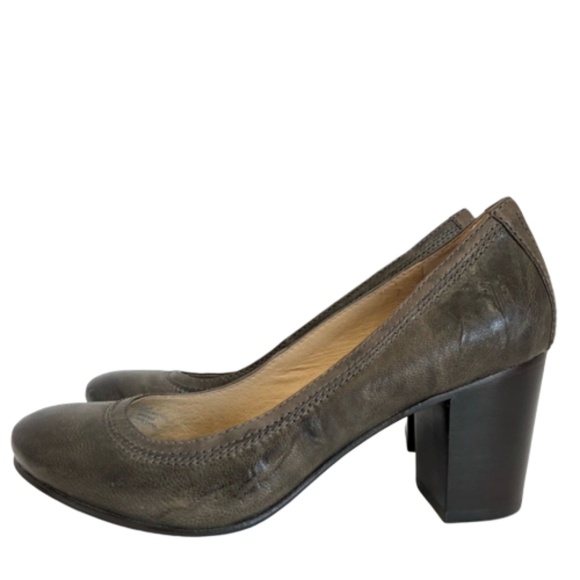 Frye Shoes - FRYE l RUSTIC BROWN CARSON MID HEEL PUMP | 9M